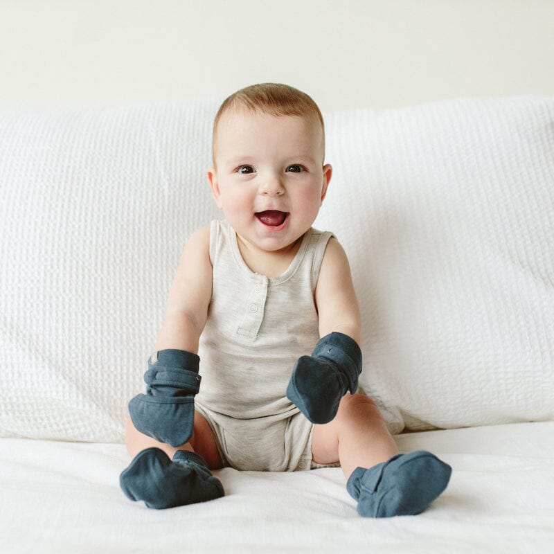 Stay-on Baby Booties, Midnight Booties Goumikids 