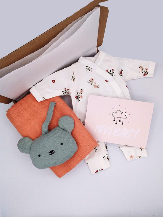 Floral Gift Box - Sleepsuit, Toy, Muslin & Card Gift Set Tiny & Small 